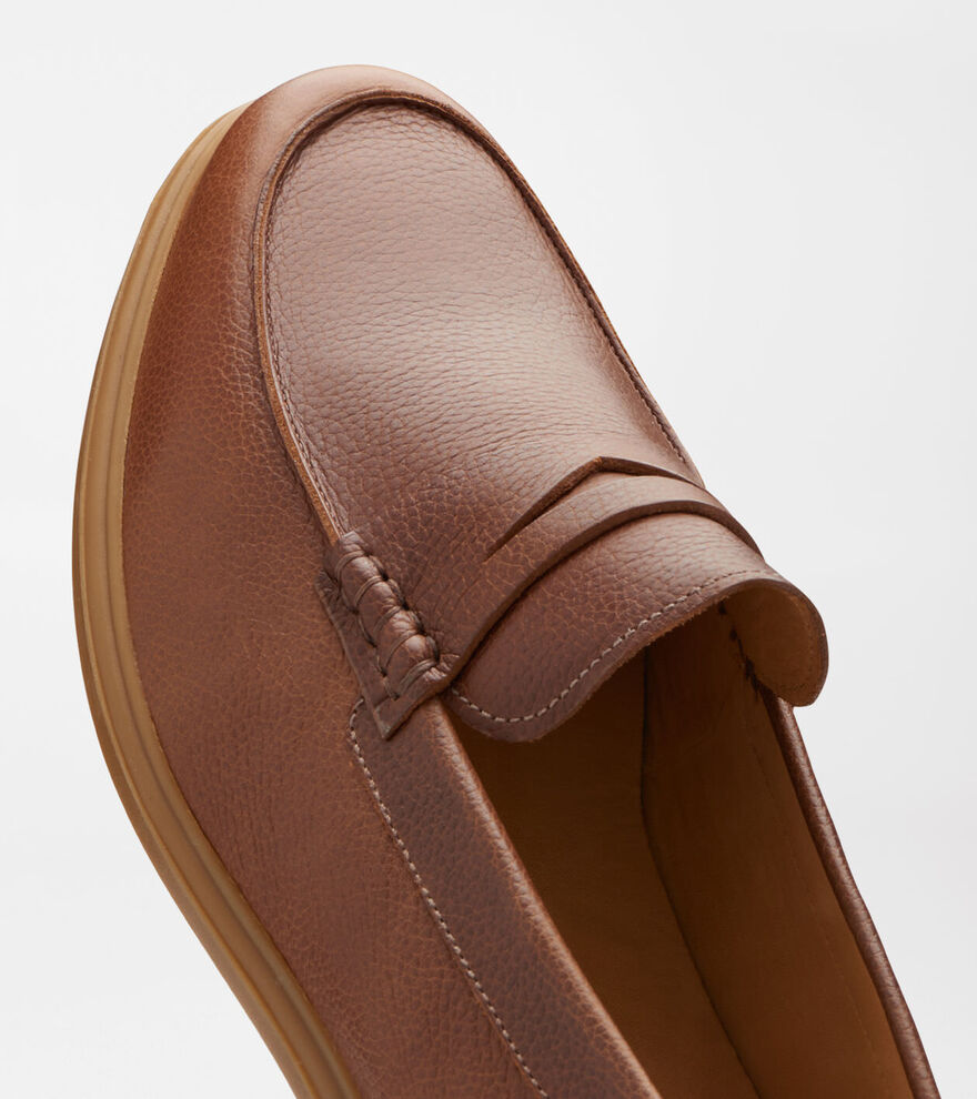 Excursionist Pebble Grain Penny Loafer image number 4