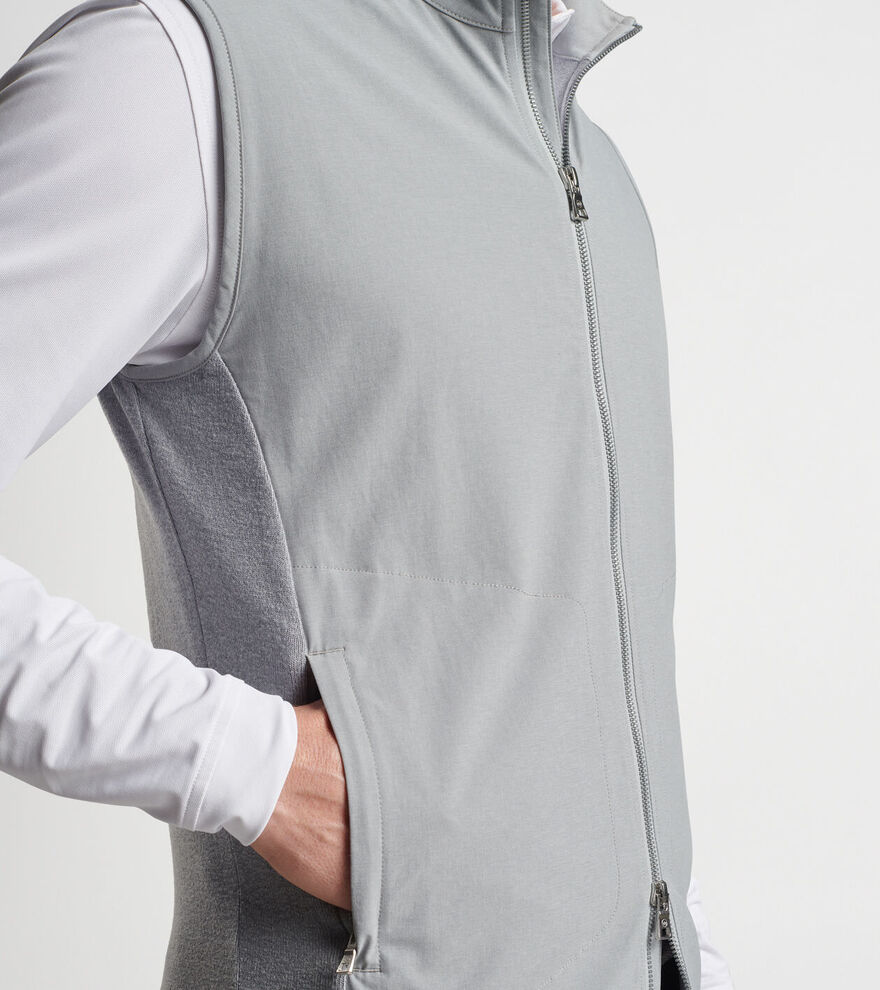 Solstice Performance Hybrid Full-Zip Vest image number 4